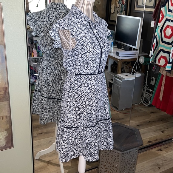🔥1 hour sale. Monteau, floral dress